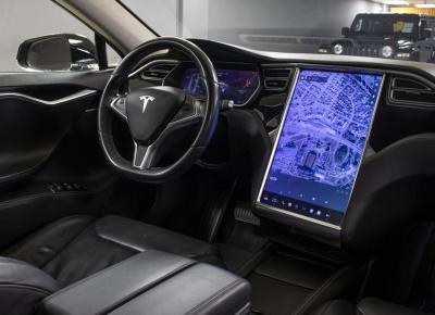 Фото Tesla Model S