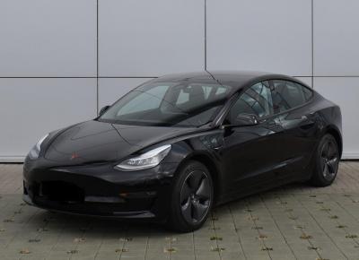 Фото Tesla Model 3