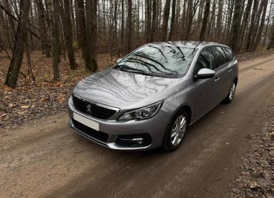 Фото Peugeot 308