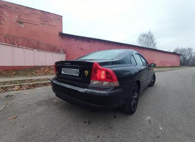 Фото Volvo S60