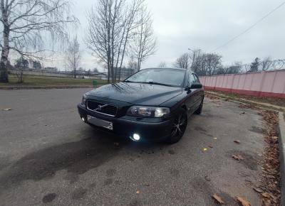 Фото Volvo S60