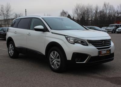 Фото Peugeot 5008