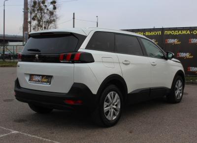 Фото Peugeot 5008