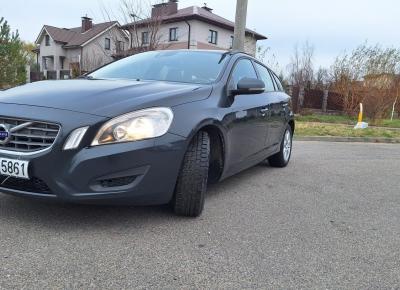 Фото Volvo V60