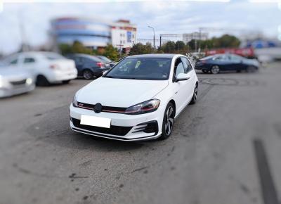 Фото Volkswagen Golf GTI