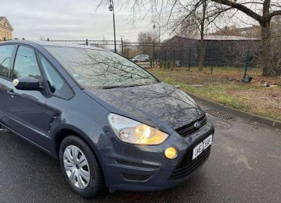 Фото Ford S-Max