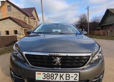 Фото Peugeot 308