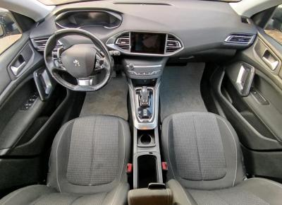 Фото Peugeot 308