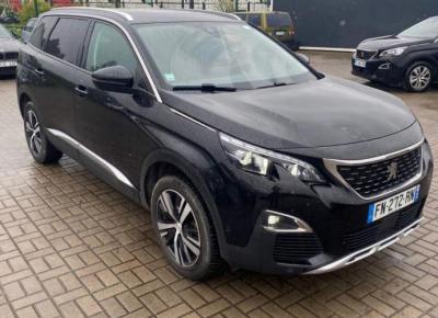 Фото Peugeot 5008