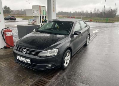 Фото Volkswagen Jetta