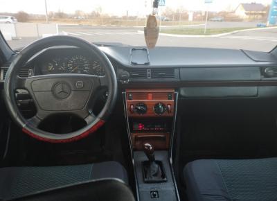 Фото Mercedes-Benz E-класс