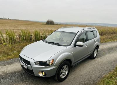 Фото Mitsubishi Outlander