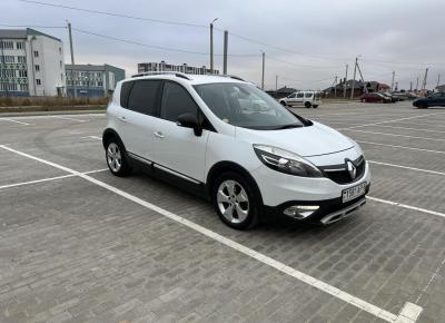 Фото Renault Scenic