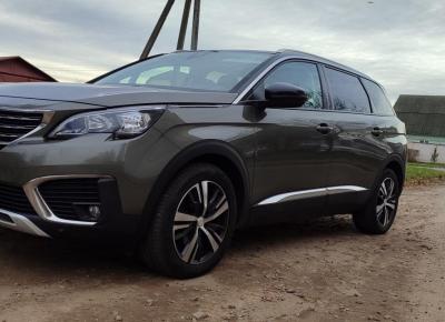 Фото Peugeot 5008