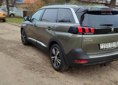 Фото Peugeot 5008