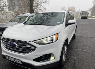 Фото Ford Edge