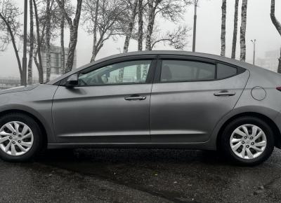 Фото Hyundai Elantra