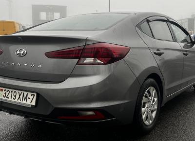 Фото Hyundai Elantra