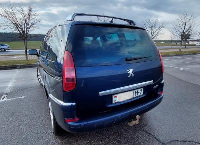 Фото Peugeot 807