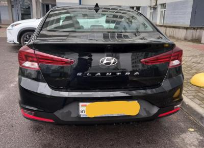 Фото Hyundai Elantra