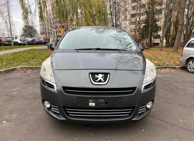 Фото Peugeot 5008