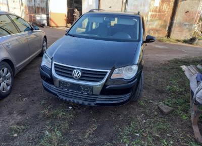 Фото Volkswagen Touran