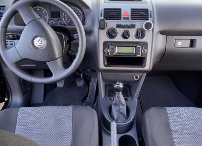 Фото Volkswagen Touran