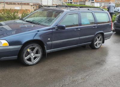 Фото Volvo V70