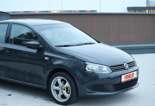 Volkswagen Polo, 2015 год выпуска с двигателем Бензин, 30 607 BYN в г. Солигорск