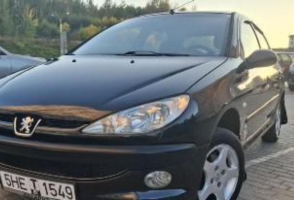 Peugeot 206, 2004 год выпуска с двигателем Бензин, 11 830 BYN в г. Минск