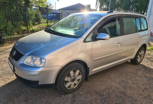 Volkswagen Touran, 2004 год выпуска с двигателем Дизель, 20 961 BYN в г. Борисов