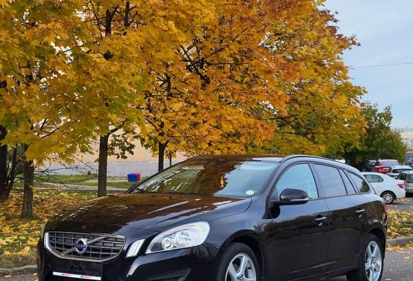 Volvo V60, 2012 год выпуска с двигателем Дизель, 42 655 BYN в г. Минск