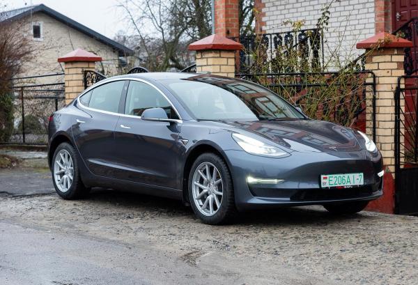 Tesla Model 3, 2020 год выпуска с двигателем Электро, 88 173 BYN в г. Минск