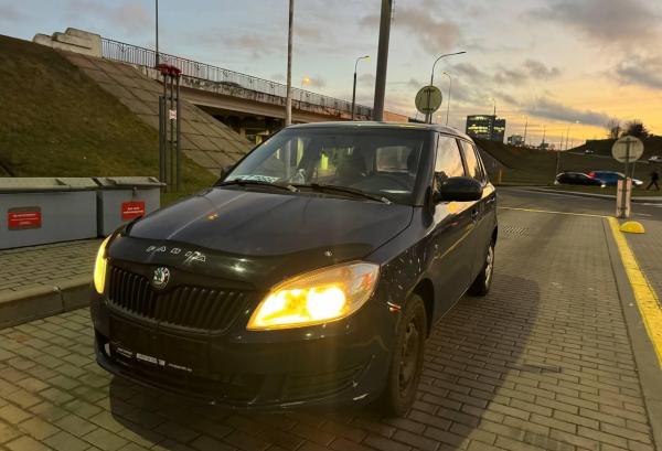 Skoda Fabia, 2010 год выпуска с двигателем Бензин, 13 467 BYN в г. Минск