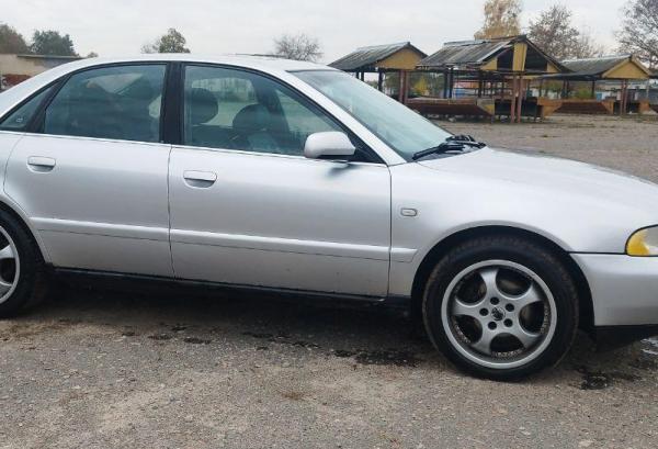 Audi A4, 1999 год выпуска с двигателем Бензин, 17 000 BYN в г. Светлогорск