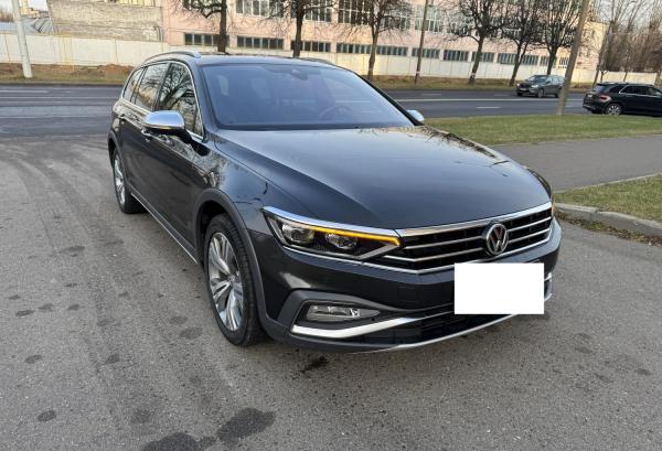 Volkswagen Passat, 2020 год выпуска с двигателем Дизель, 99 035 BYN в г. Минск