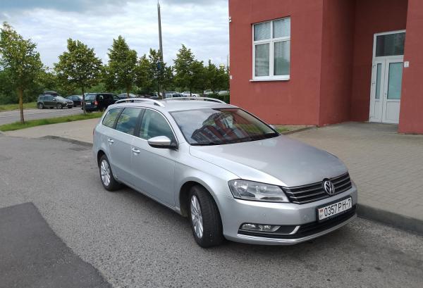 Volkswagen Passat, 2011 год выпуска с двигателем Бензин, 25 954 BYN в г. Минск