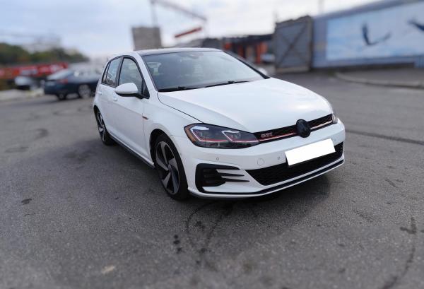 Volkswagen Golf GTI, 2020 год выпуска с двигателем Бензин, 85 034 BYN в г. Минск