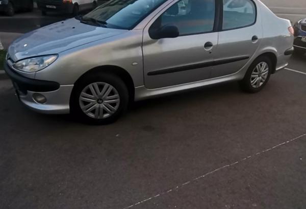 Peugeot 206, 2006 год выпуска с двигателем Бензин, 13 661 BYN в г. Минск