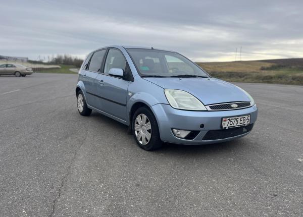 Ford Fiesta, 2005 год выпуска с двигателем Бензин, 10 280 BYN в г. Воложин