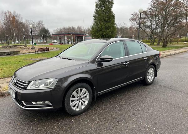 Volkswagen Passat, 2011 год выпуска с двигателем Бензин, 32 658 BYN в г. Новополоцк