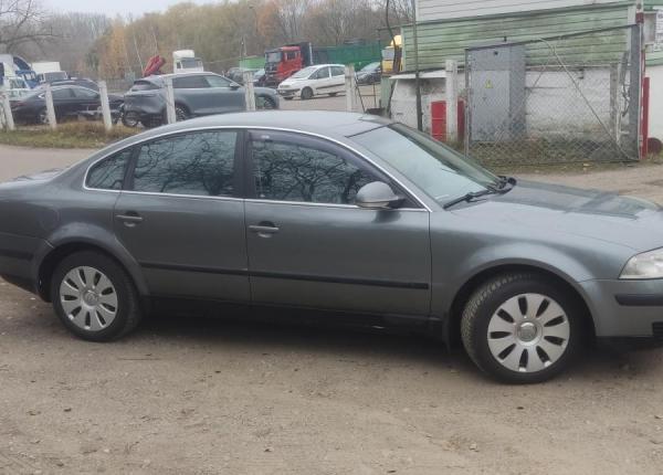 Volkswagen Passat, 2004 год выпуска с двигателем Дизель, 21 649 BYN в г. Минск