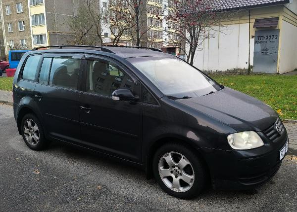 Volkswagen Touran, 2006 год выпуска с двигателем Дизель, 22 433 BYN в г. Минск