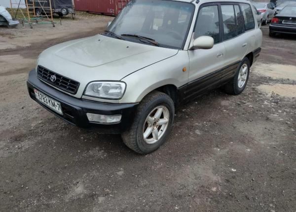 Toyota RAV4, 2000 год выпуска с двигателем Бензин, 19 877 BYN в г. Минск