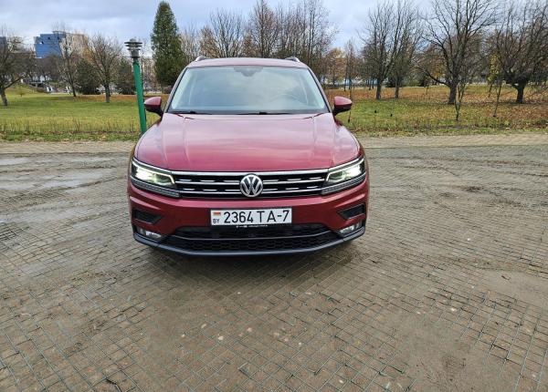 Volkswagen Tiguan, 2019 год выпуска с двигателем Бензин, 93 626 BYN в г. Минск