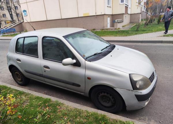 Renault Clio, 2001 год выпуска с двигателем Дизель, 10 011 BYN в г. Минск