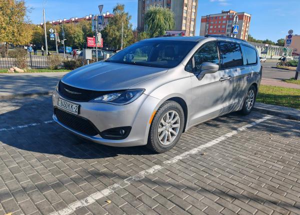 Chrysler Pacifica, 2018 год выпуска с двигателем Бензин, 79 916 BYN в г. Полоцк