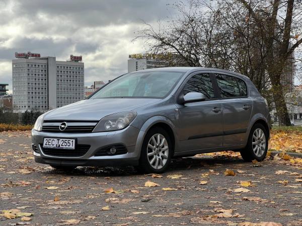 Opel Astra, 2004 год выпуска с двигателем Бензин, 20 560 BYN в г. Минск