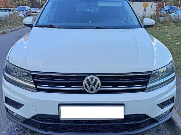 Volkswagen Tiguan, 2017 год выпуска с двигателем Бензин, 71 647 BYN в г. Минск