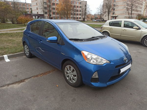 Toyota Prius c, 2014 год выпуска с двигателем Гибрид, 34 978 BYN в г. Кобрин